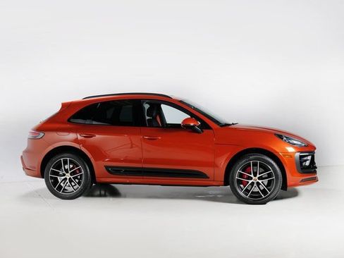 Certified 2024 Porsche Macan S AWD/4WD image 8