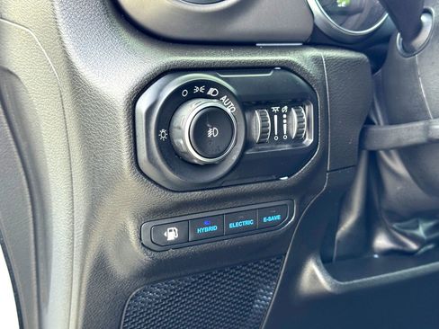 Used 2022 Jeep Wrangler Unlimited Rubicon 4xe image 18