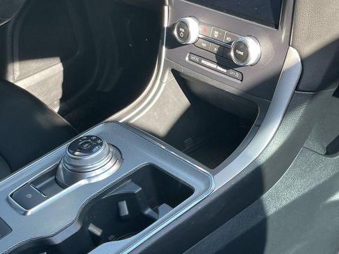Used 2021 Ford Edge SEL w/ Convenience Package FWD image 7