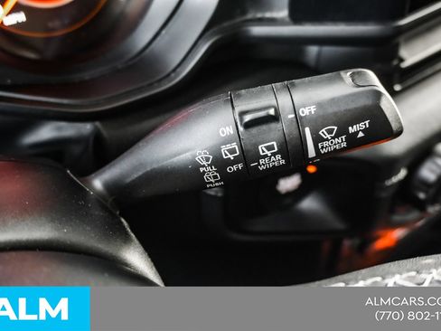 Used 2025 Jeep Wrangler Unlimited Sahara AWD/4WD image 28