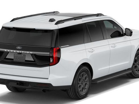 New 2026 Ford Expedition Active image 18
