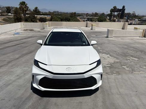 Used 2025 Toyota Camry LE FWD image 9
