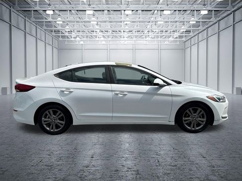 Used 2018 Hyundai Elantra SEL FWD image 8