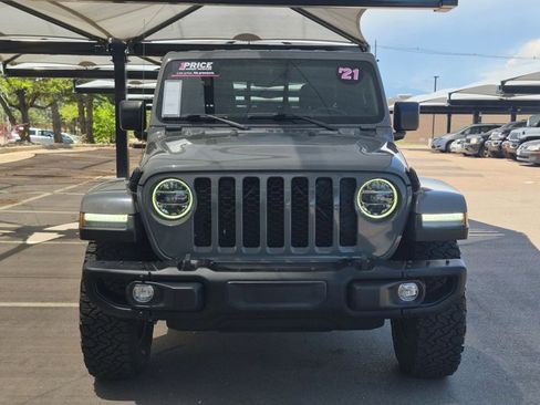 Used 2021 Jeep Gladiator Sport AWD/4WD image 2