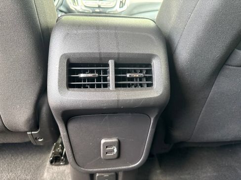 Used 2024 Chevrolet Equinox LT AWD/4WD image 20