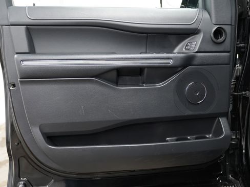 Used 2024 Ford Expedition XLT image 17