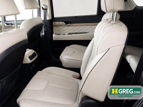 Used 2022 Hyundai Palisade Calligraphy w/ Cargo Package FWD image 6