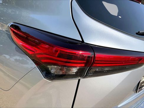 Used 2020 Toyota Highlander Platinum AWD/4WD image 75