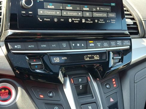Used 2025 Honda Odyssey Sport-L image 18