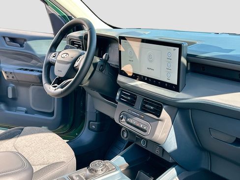 New 2025 Ford Maverick XLT w/ XLT Luxury Package image 5