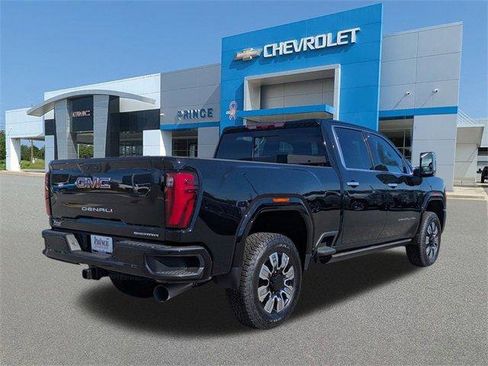 New 2025 GMC Sierra 2500 Denali w/ Denali Reserve Package image 4