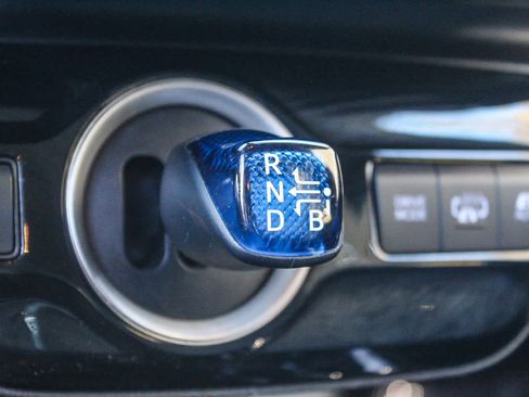 Used 2022 Toyota Prius Prime XLE image 22