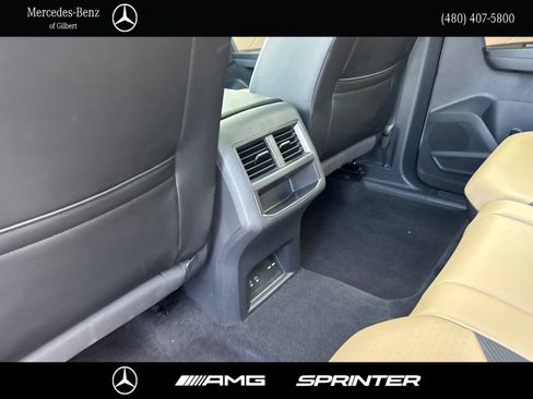 Used 2021 Volkswagen Atlas Cross Sport SE w/ Panoramic Sunroof Package FWD image 24