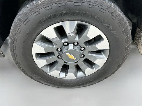 Used 2025 Chevrolet Silverado 2500 Custom w/ Custom Convenience Package image 31