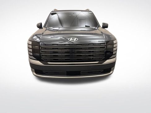 Used 2026 Hyundai Palisade Calligraphy image 2