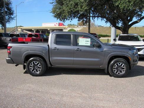 New 2026 Nissan Frontier SV image 2