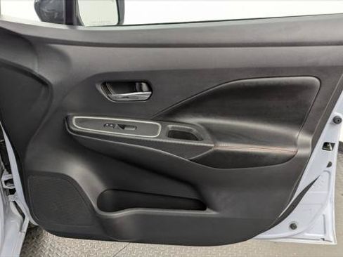 Used 2024 Nissan Versa SR FWD image 22