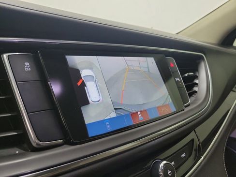 Used 2019 Buick Enclave Essence image 29