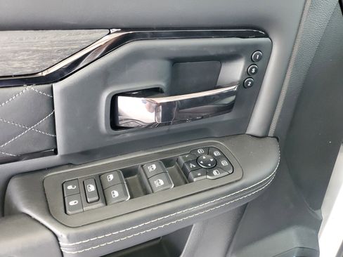 New 2025 RAM 2500 Limited AWD/4WD image 16