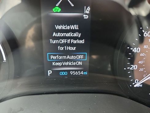 Used 2021 Toyota Sienna XLE w/ XLE Plus Package image 28