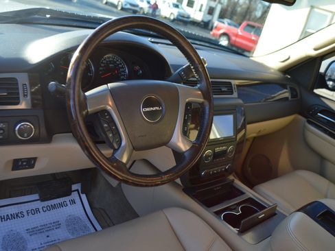 Used 2013 GMC Sierra 2500 Denali AWD/4WD image 16