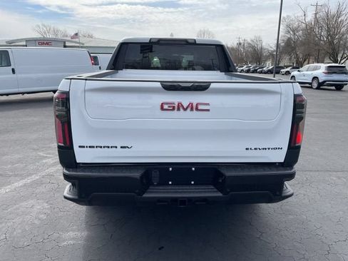 Used 2026 GMC Sierra EV Elevation w/ LPO, Elevation Dark Package AWD/4WD image 6