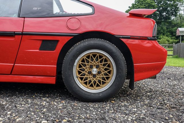 Used 1988 Pontiac Fiero GT RWD image 70