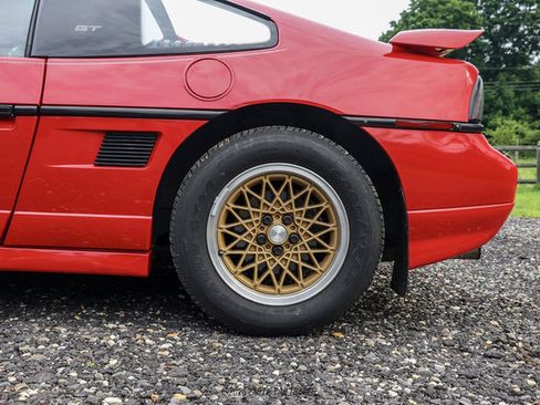 Used 1988 Pontiac Fiero GT RWD image 70