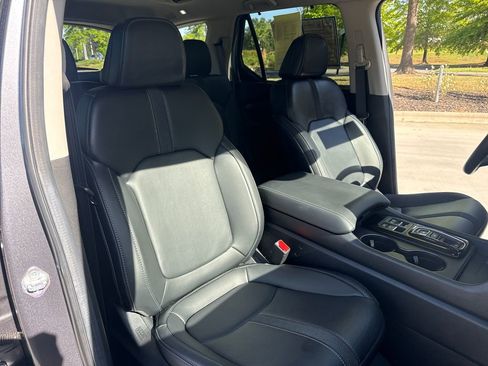 Certified 2025 Honda Pilot EX-L image 30