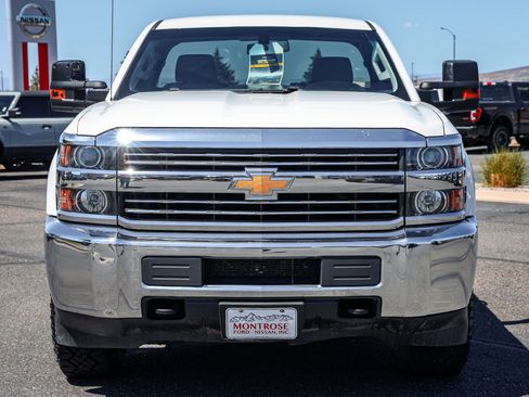 Used 2017 Chevrolet Silverado 2500 W/T w/ WT Convenience Package AWD/4WD image 2