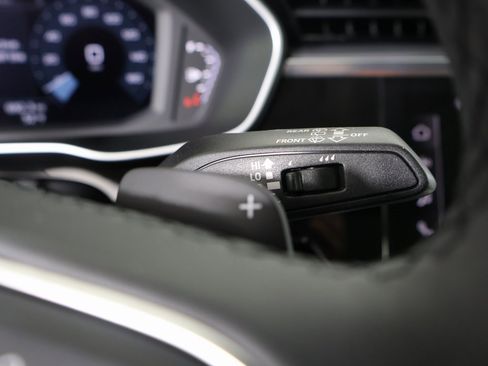 Used 2025 Audi Q3 2.0T Premium w/ Convenience Package image 31