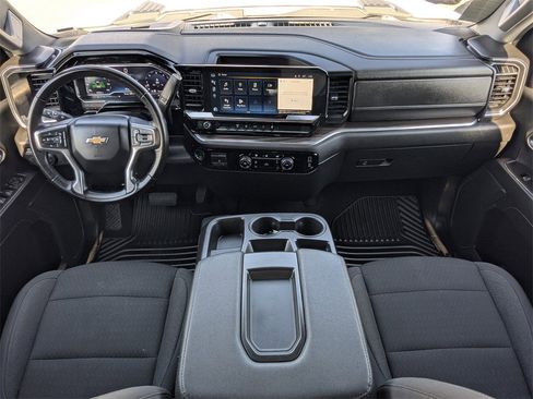 Certified 2024 Chevrolet Silverado 3500 LT image 18