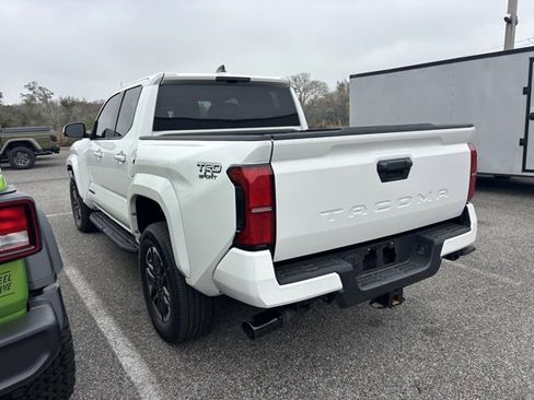 Used 2024 Toyota Tacoma TRD Sport image 4