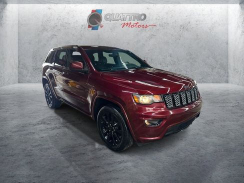Used 2017 Jeep Grand Cherokee Altitude AWD/4WD image 8