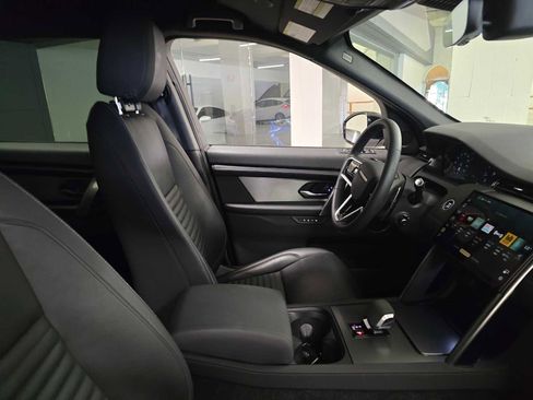 Certified 2024 Land Rover Discovery Sport Dynamic SE image 10