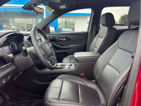 Used 2023 Chevrolet Traverse RS AWD/4WD image 18