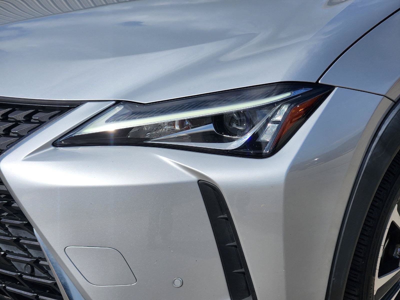Used 2020 Lexus UX 250h w/ Premium Package AWD/4WD image 8