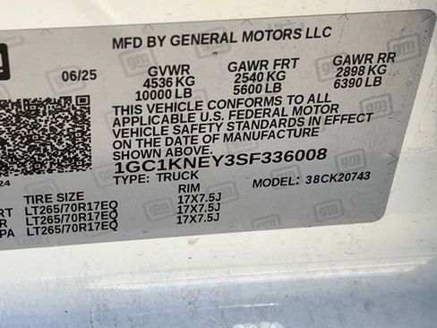 Used 2025 Chevrolet Silverado 2500 LT w/ Convenience Package image 36