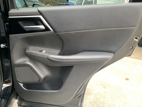 Used 2022 Mitsubishi Outlander SE image 30