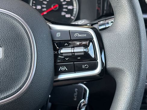 Used 2023 Kia Sorento LX AWD/4WD image 25