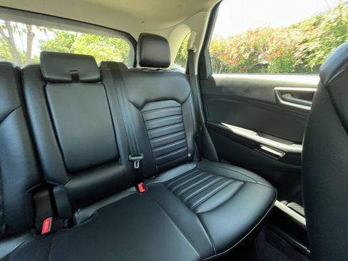 Used 2024 Ford Edge SEL AWD/4WD image 37