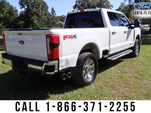 Used 2023 Ford F250 Lariat w/ Chrome Package image 6