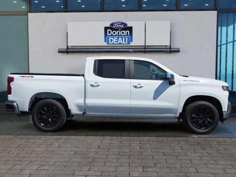 Used 2022 Chevrolet Silverado 1500 LT image 2