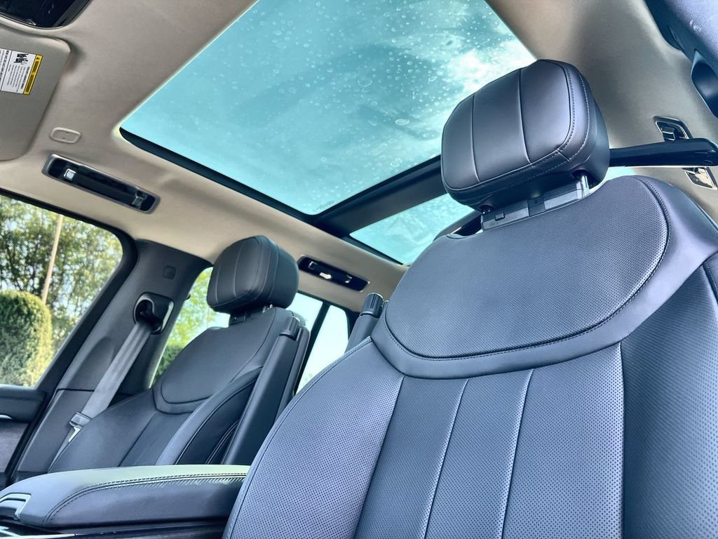 New 2027 Land Rover Range Rover SE AWD/4WD image 19