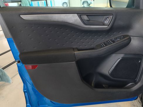 Used 2020 Ford Escape S image 10