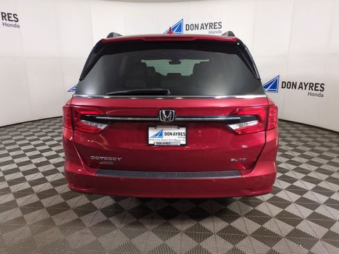 Certified 2023 Honda Odyssey Elite image 5