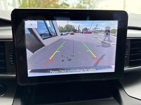 Used 2020 Ford Explorer XLT w/ Equipment Group 202A image 15