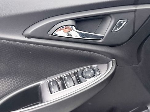 Used 2024 Chevrolet Malibu RS FWD image 24