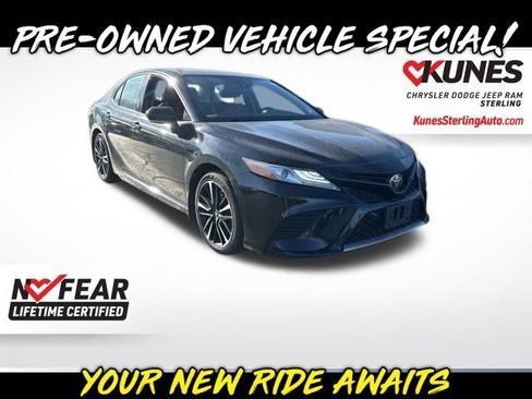 Used 2019 Toyota Camry XSE image 1