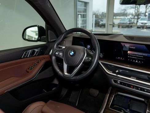 Used 2024 BMW X5 xDrive40i w/ Premium Package image 40